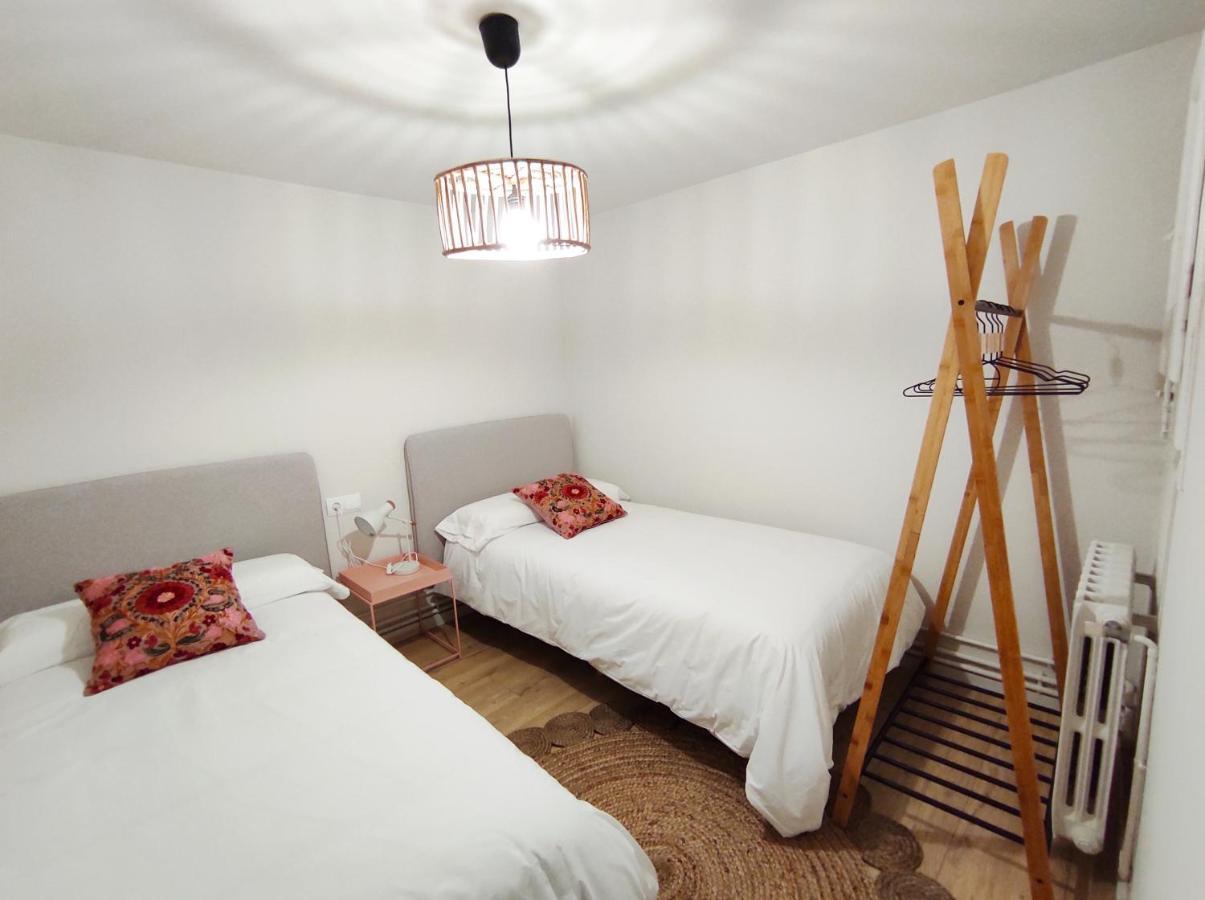 Flor De Lis Apartment Sant Hilari Sacalm Exterior photo